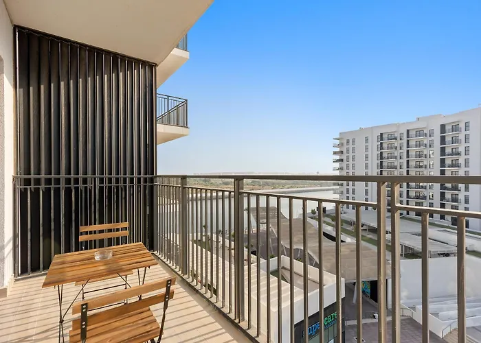 Stylish Studio In Yas Island\'S Prime Location
